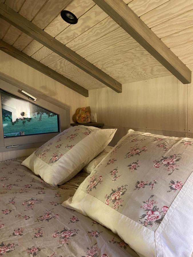 Jolie Tiny House Sous Les Grands Arbres Villa Cholet Dış mekan fotoğraf
