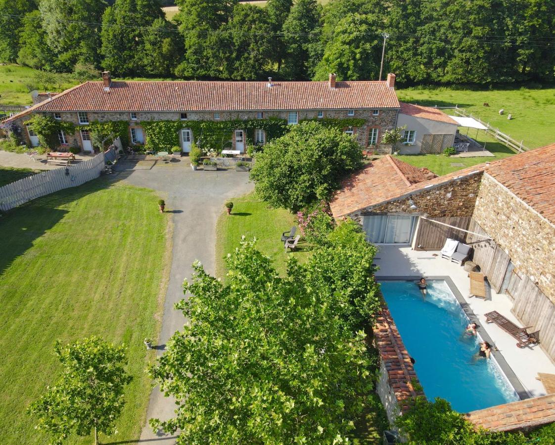 Jolie Tiny House Sous Les Grands Arbres Villa Cholet Dış mekan fotoğraf