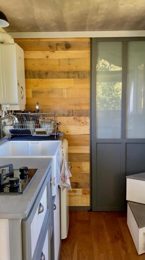Jolie Tiny House Sous Les Grands Arbres Villa Cholet Dış mekan fotoğraf