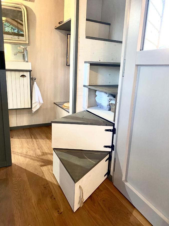 Jolie Tiny House Sous Les Grands Arbres Villa Cholet Dış mekan fotoğraf